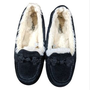 UGG Black Suede Moccasin sz 8